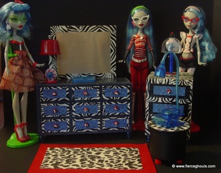 Monster High Ghoulia DIY Furniture