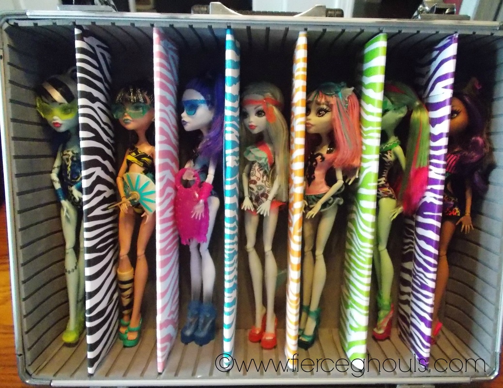 Fierce Ghouls Monster High Doll Case Inside