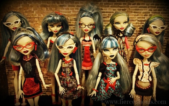 Monster High Ghoulia Yelps Collection